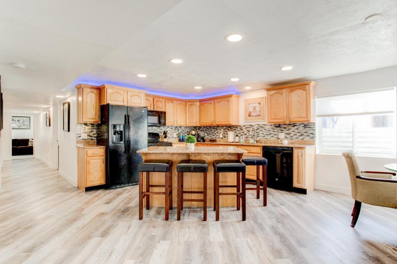 Modern Private Whole Unit 4 Bedroom Guest Suite King Bed Salt Lake City Buitenkant foto
